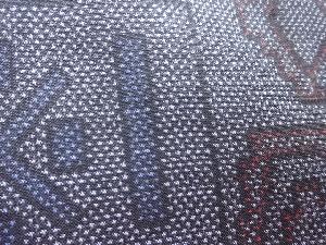 アンティーク　色紙に抽象模様織出し本場泥大島紬着物（5マルキ）